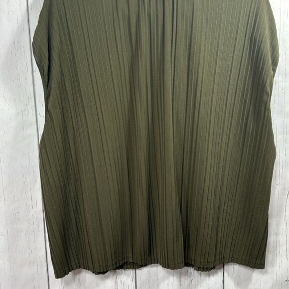 Adrianna Papell Pleated V Neck Short Sleeve Olive Green Button Front Top - Picture 10 of 12